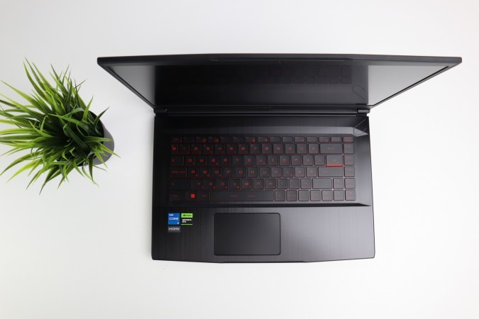 MSI Thin GF63 12VF FHD 144Hz Gamer notebook - i5 12450H 16GB RAM 512GB SSD nVidia RTX 4060 8GB WIN11 - használt