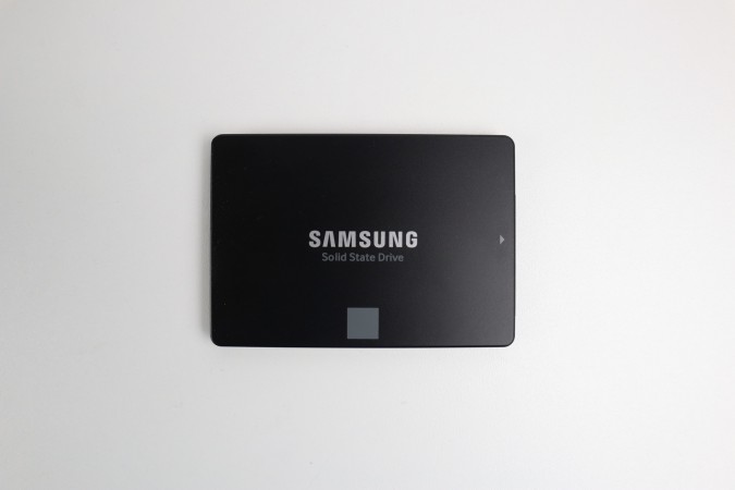 2TB Samsung 860 EVO SATA SSD meghajtó garanciával hibátlan működéssel - használt