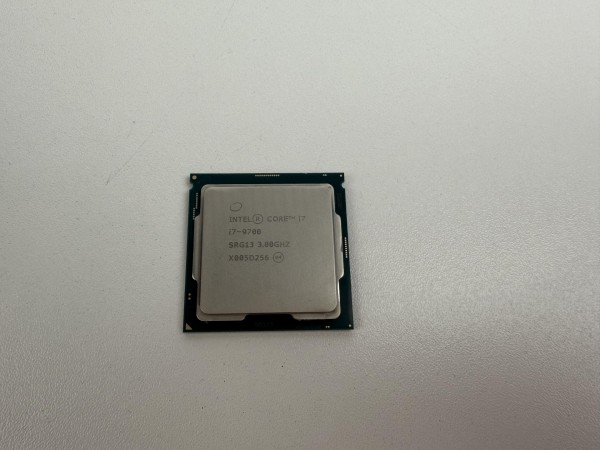 Intel Core i7 9700 8mag 8szál processzor garanciával hibátlan működéssel - használt