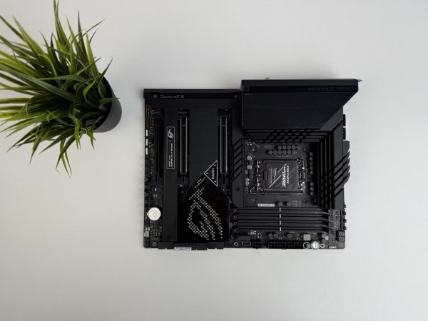 ASUS ROG MAXIMUS Z690 HERO alaplap garanciával hibátlan működéssel - használt