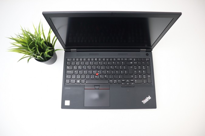 Lenovo Thinkpad P15 Gen 1 15” FHD üzleti notebook - i7 10850H 16GB RAM 512GB SSD Quadro T1000 4GB WIN11 - használt