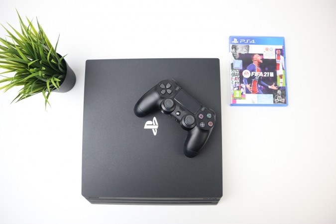 Sony PlayStation 4 Pro 1TB fekete játékkonzol extra játékkal garanciával hibátlan működéssel - használt