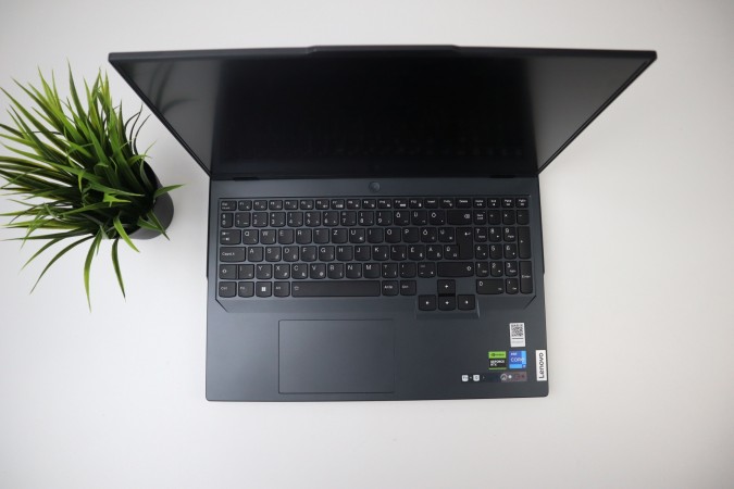 Lenovo Legion Pro 5 16IRX8 Gamer notebook -  i7 13700HX 32GB RAM 1TB SSD RTX 4060 8GB Win11 garanciával hibátlan működéssel   - használt