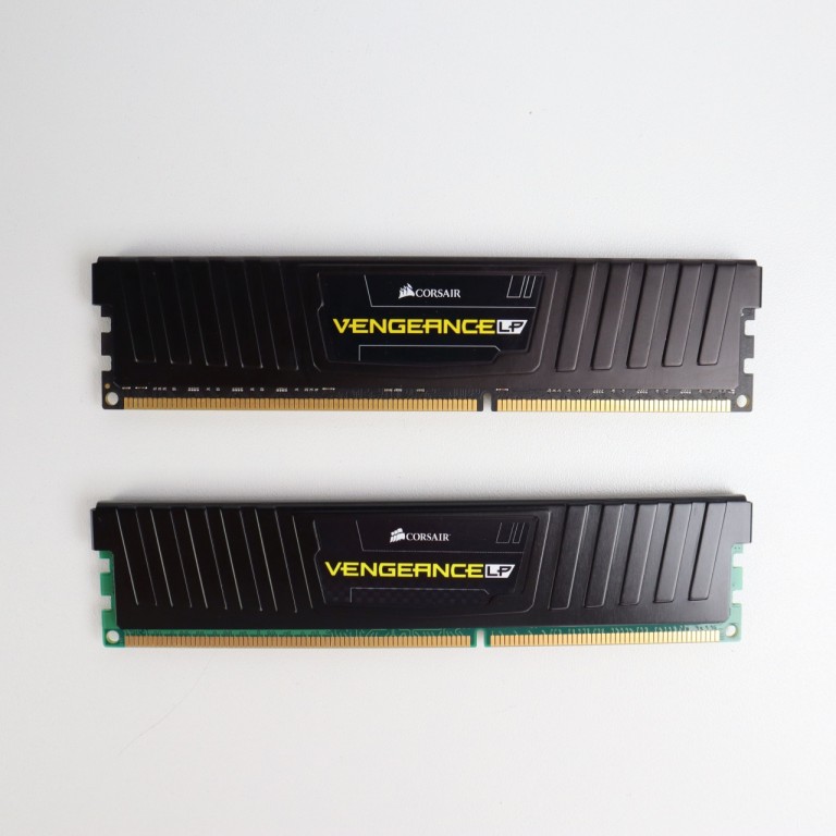 8GB Corsair Vengeance 1600MHZ DDR3 memória garanciával hibátlan működéssel - használt