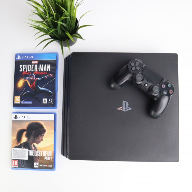 Sony PlayStation 4 Pro 1TB fekete játékkonzol extra játékokkal garanciával hibátlan működéssel - használt