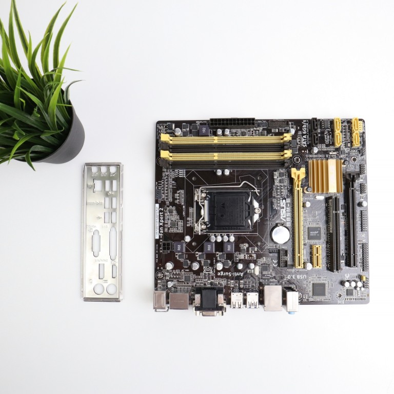 Asus B85M-E LGA 1150 DDR3 alaplap garanciával hibátlan működéssel - használt