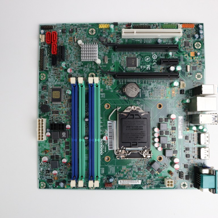 Lenovo IS8XM LGA 1150 DDR3 alaplap garanciával hibátlan működéssel - használt