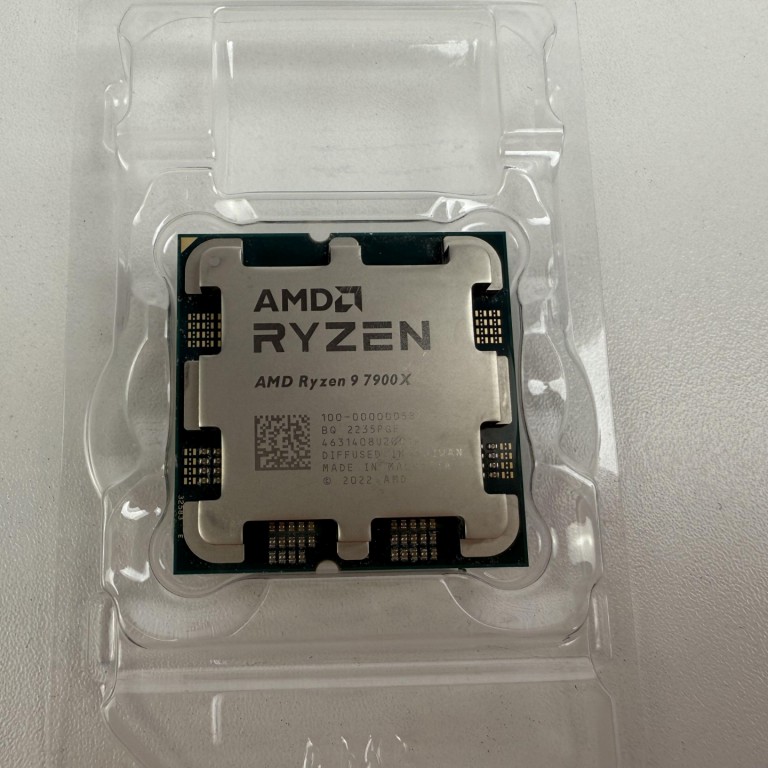 AMD Ryzen 9 7900X 12mag 24szál processzor garanciával hibátlan működéssel - használt