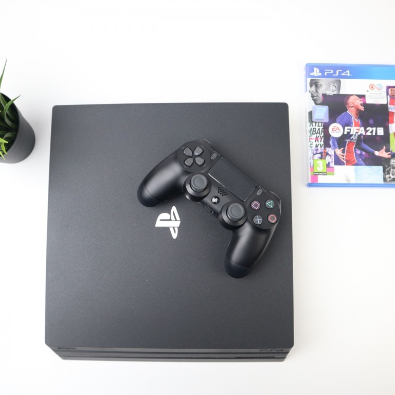 Sony PlayStation 4 Pro 1TB fekete játékkonzol extra játékkal garanciával hibátlan működéssel - használt