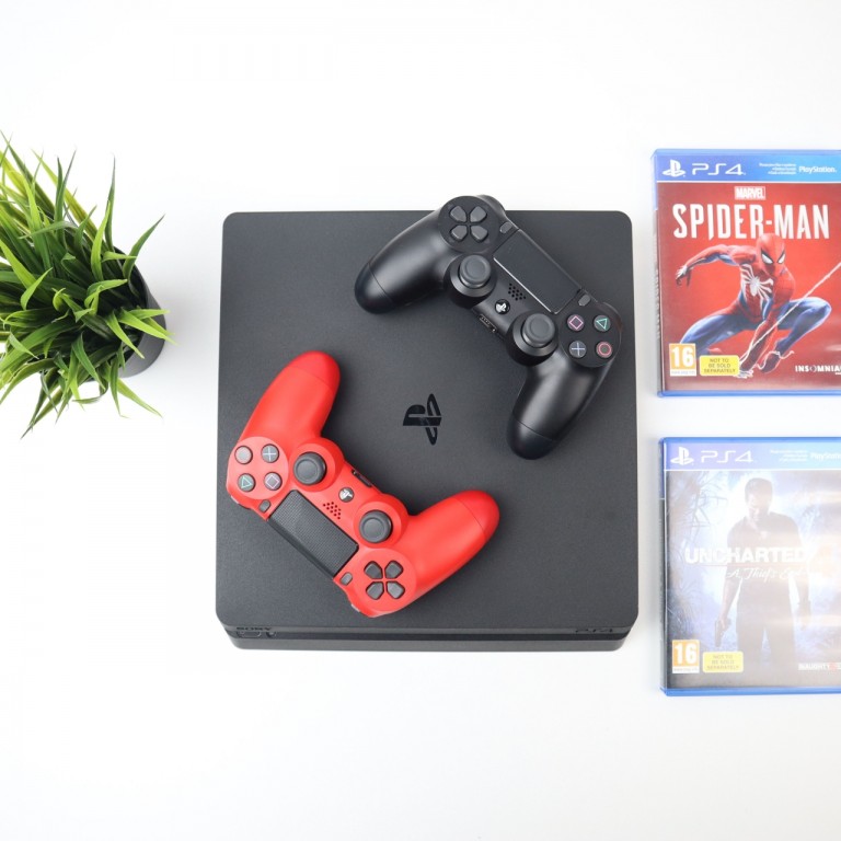 Sony PlayStation 4 Slim 500GB fekete játékkonzol extra játékokkal, kontrollerrel garanciával hibátlan működéssel - használt