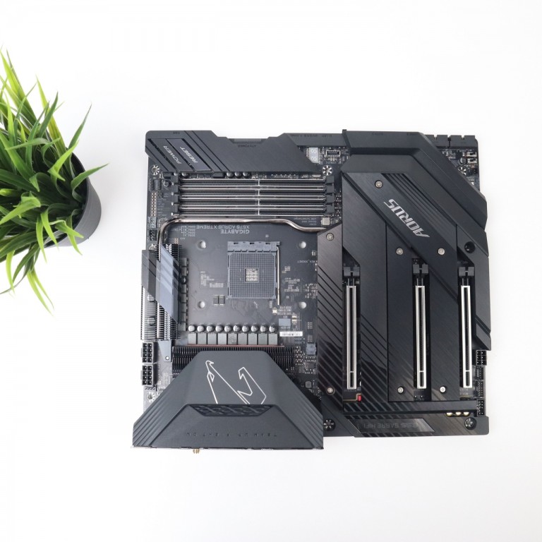 GIGABYTE X570 AORUS XTREME alaplap garanciával hibátlan működéssel - használt