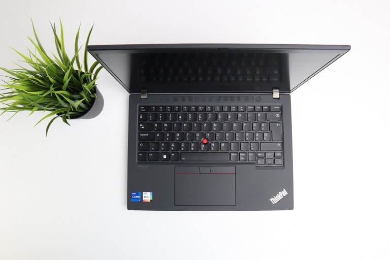 Lenovo ThinkPad T14 GEN3 notebook - i7 1260P 24GB RAM Intel Iris Xe IGP - használt