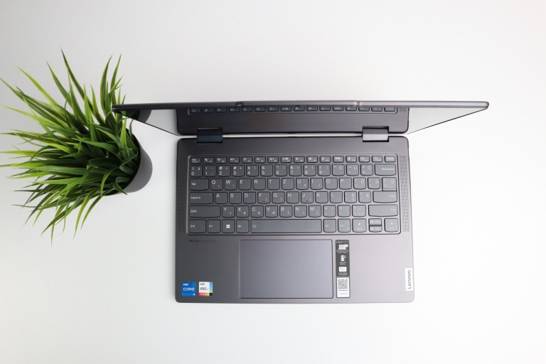 Lenovo Yoga 7 2in1 2,2K notebook - i5 1335U 8GB RAM 512GB SSD Intel Iris Xe IGP - használt