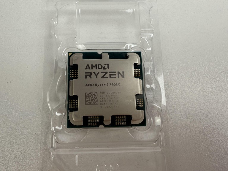 AMD Ryzen 9 7900X 12mag 24szál processzor garanciával hibátlan működéssel - használt