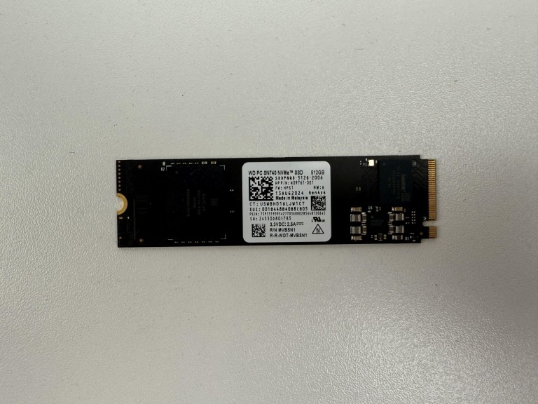 512GB Western Digital SN740 NVMe SSD meghajtó garanciával hibátlan működéssel - használt