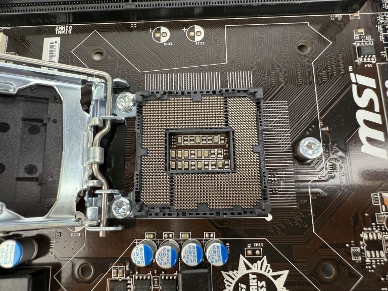 MSI H81M-E33 Alaplap H81 chipset alaplap garanciával hibátlan működéssel - használt