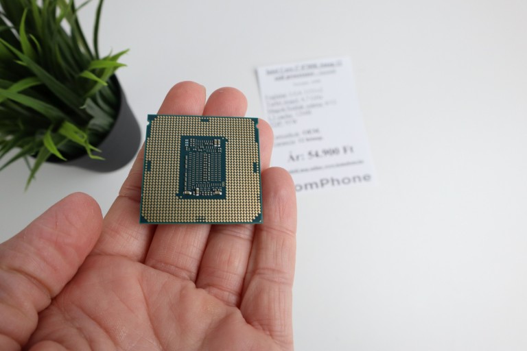 Intel Core i7 8700K 6mag 12 szál processzor garanciával hibátlan működéssel - használt