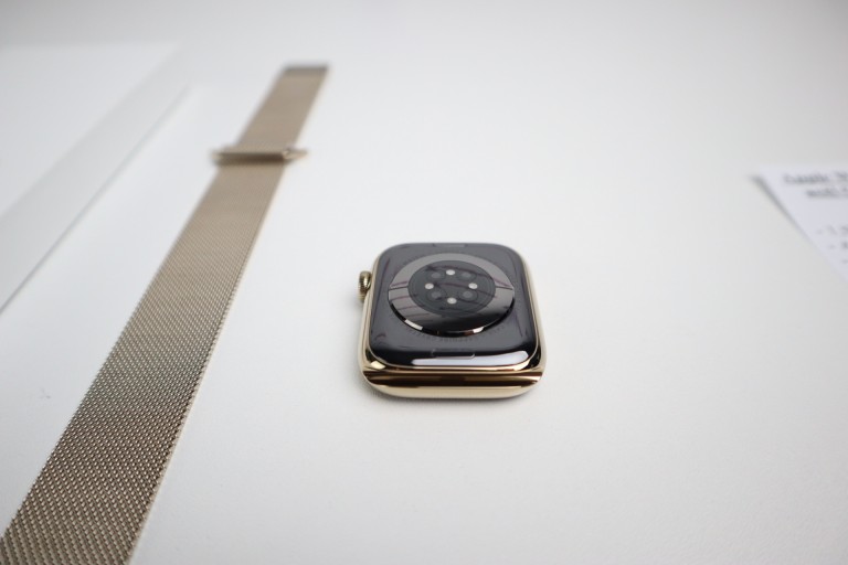 Apple Watch S9 45mm Cellular acél GOLD okosóra garanciával hibátlan működéssel - használt