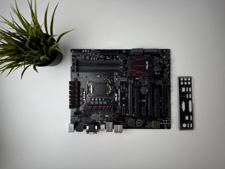 ASUS Z97-PRO GAMER Z97 chipset alaplap garanciával hibátlan működéssel - használt