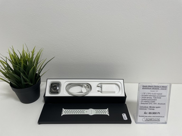 Apple Watch Series 4 44mm alumínium Nike Sport okosóra, dobozos, megkímélt állapotban - használt